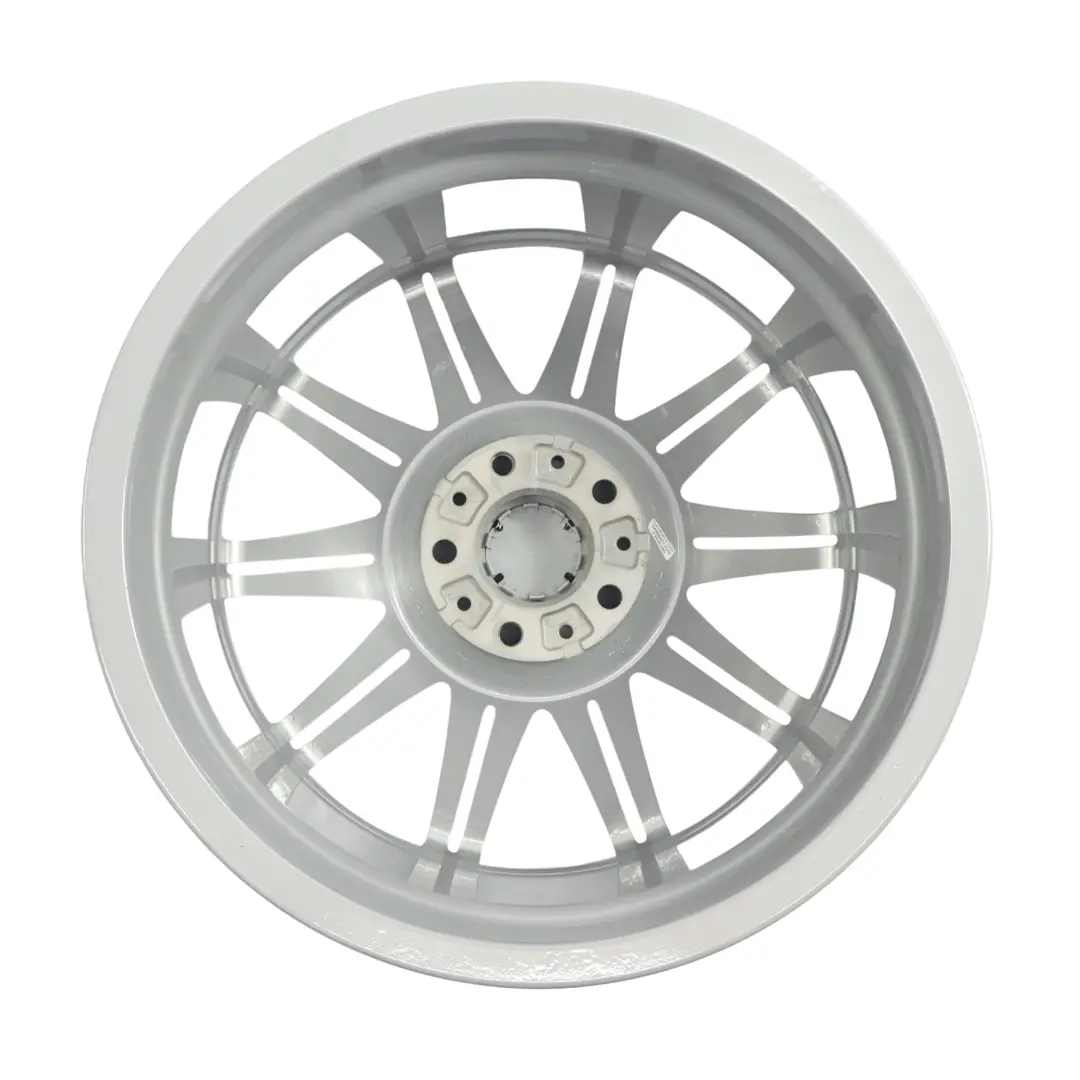Felga Aluminiowa Tylna Srebrna 19" 9J ET:39 do BMW E90 E91 E92 E93 o numerze 8037142 BMW E90 E91 E92 E93 Felga Aluminiowa Tylna Srebrna 19" 9J ET:39 - SKU 8037142 - Numer Części 8037142