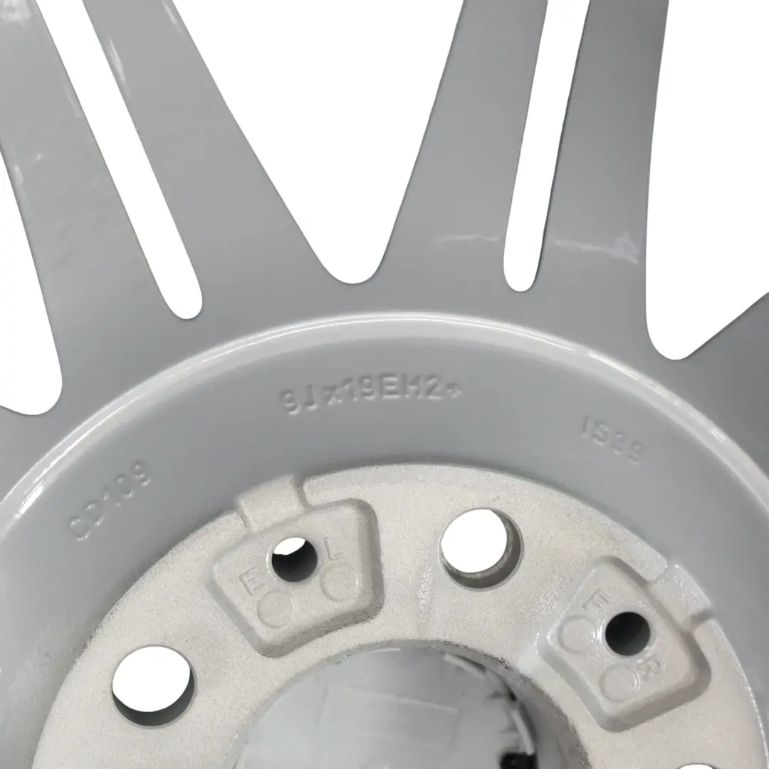 BMW E90 E91 E92 E93 Jante Arrière Alliage Argentée 19" 9J ET:39 - SKU 8037142 - Numéro de pièce 8037142