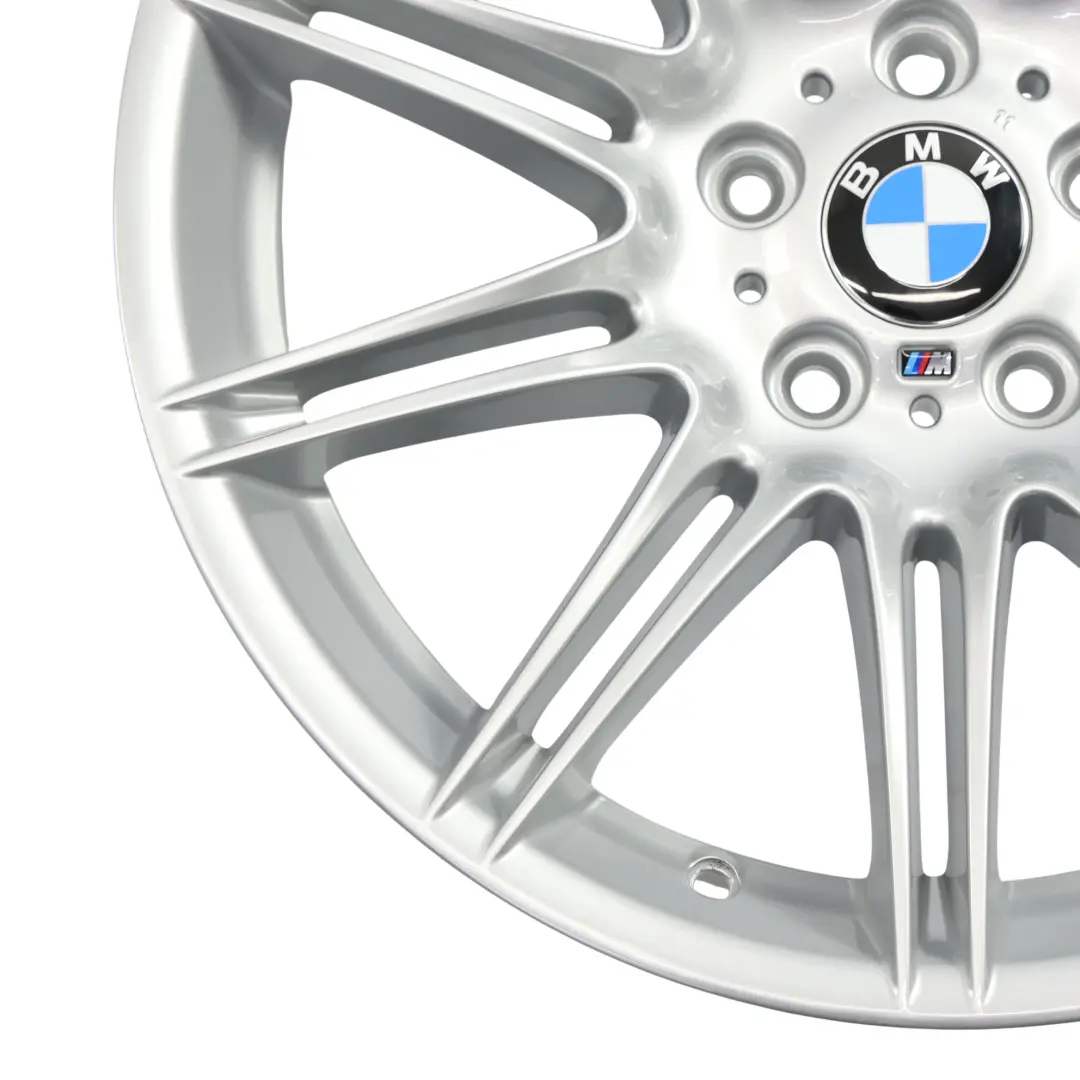 Silber Hinten Alu Felge Alufelge 19" 9J ET:39 M Double Spoke 225 für MW E90 E91 mit Teilenummer 8037142 MW E90 E91 Silber Hinten Alu Felge Alufelge 19" 9J ET:39 M Double Spoke 225 - SKU 8037142 - Teilenummer 8037142