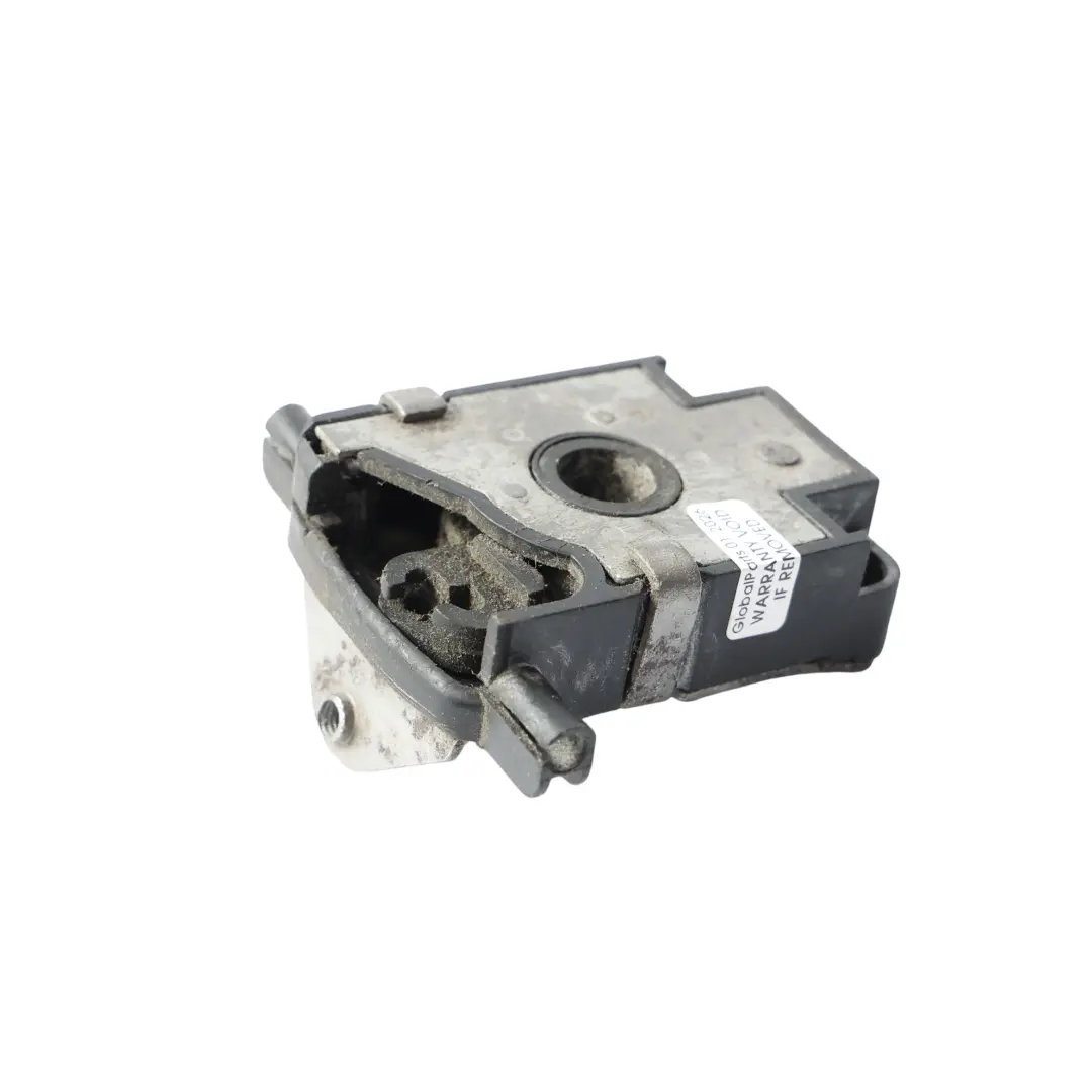 Maska Silnika Dolna Blokada Zamka Zatrzasku do BMW E46 E39 E53 E52 o numerze 8203859 BMW E46 E39 E53 E52 Maska Silnika Dolna Blokada Zamka Zatrzasku - SKU 8203859 - Numer Części 8203859