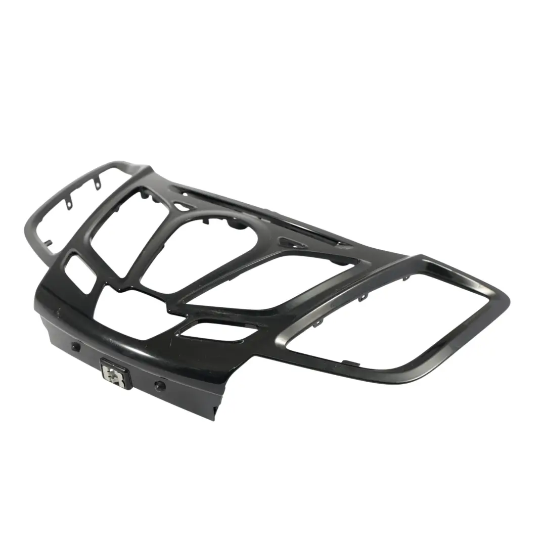 Ford Fiesta Mk7 Osłona Panel Ramka Radia Odtwarzacza CD - SKU 8A61-18A802-BKW - Numer Części 8A61-18A802-BKW