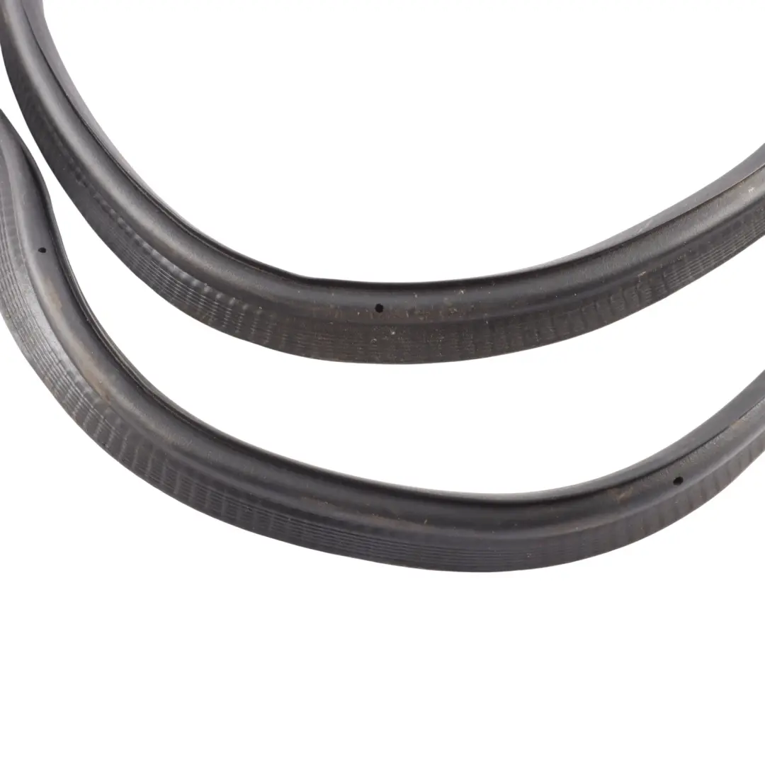 Rubber Seal Gasket Boot Lid to Ford Fiesta Mk7 Tailgate with Part number 8A61-A40406-BC Ford Fiesta Mk7 Tailgate Rubber Seal Gasket Boot Lid - SKU 8A61-A40406-BC - Part number 8A61-A40406-BC