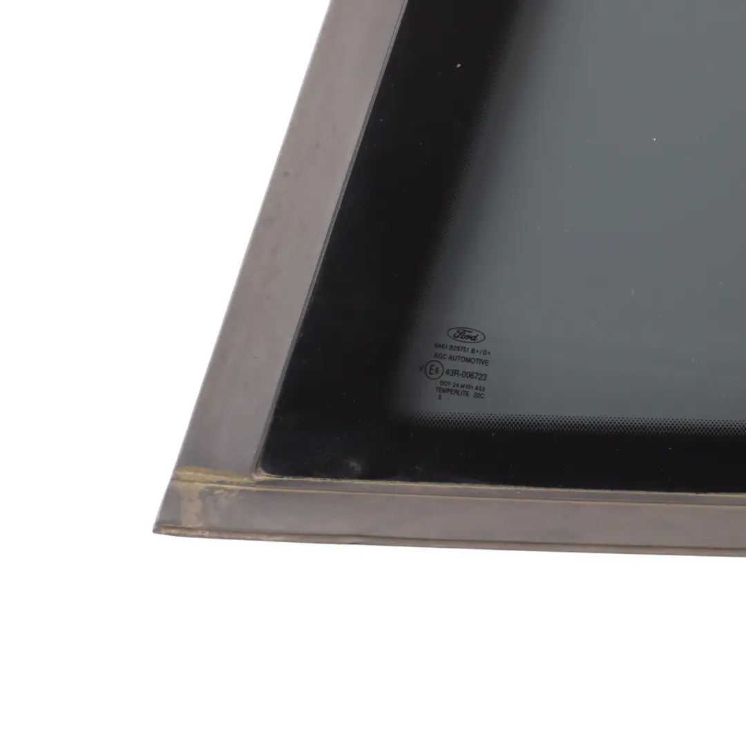Szyba Tylna Stała Przyciemniona AS3 Lewa do Ford Fiesta Mk7 o numerze 8A61-B29751-BD Ford Fiesta Mk7 Szyba Tylna Stała Przyciemniona AS3 Lewa - SKU 8A61-B29751-BD - Numer Części 8A61-B29751-BD