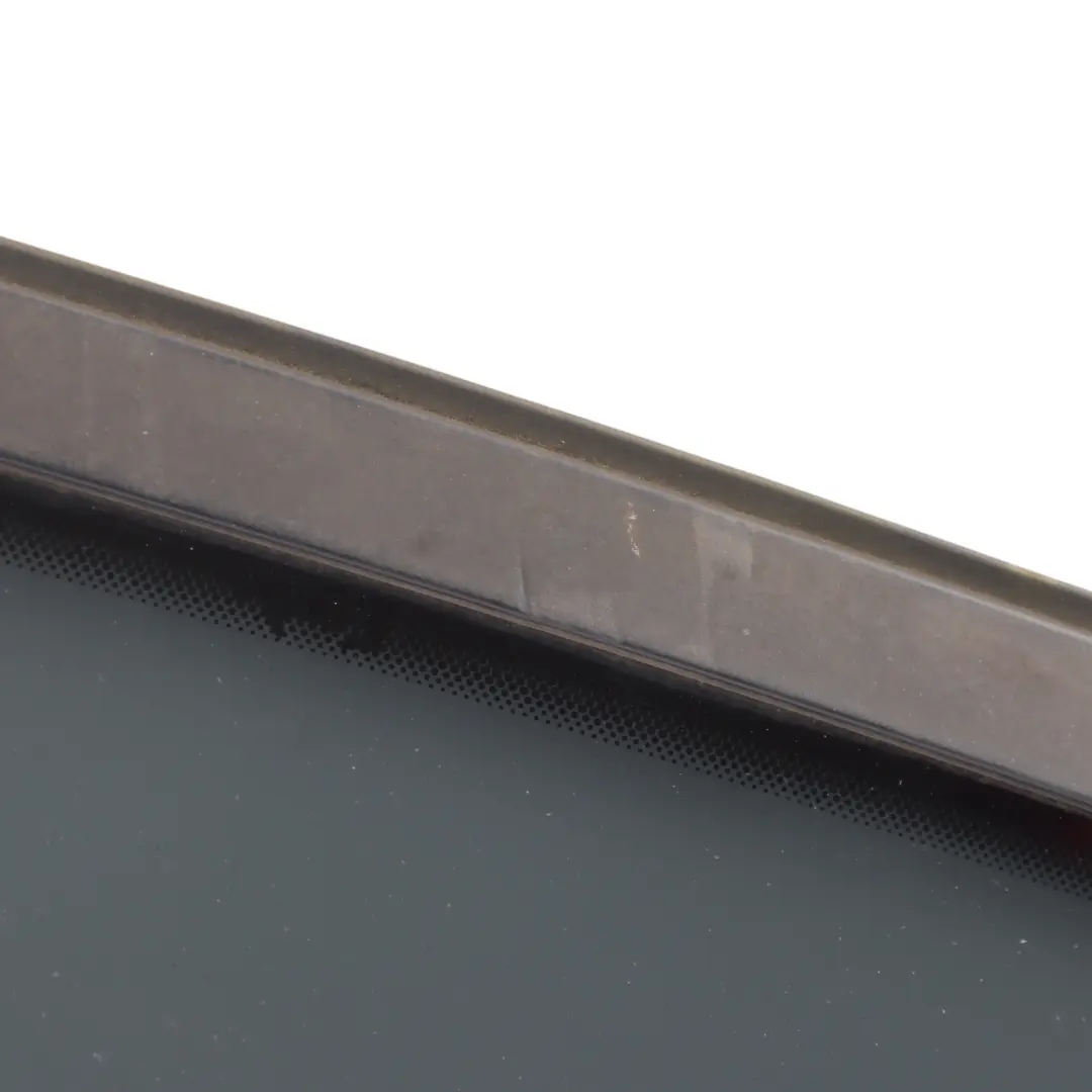 Vitre Lunette Arrière Fixe Gauche AS3 pour Ford Fiesta Mk7 à propos du numéro de pièce 8A61-B29751-BD Ford Fiesta Mk7 Vitre Lunette Arrière Fixe Gauche AS3 - SKU 8A61-B29751-BD - Numéro de pièce 8A61-B29751-BD