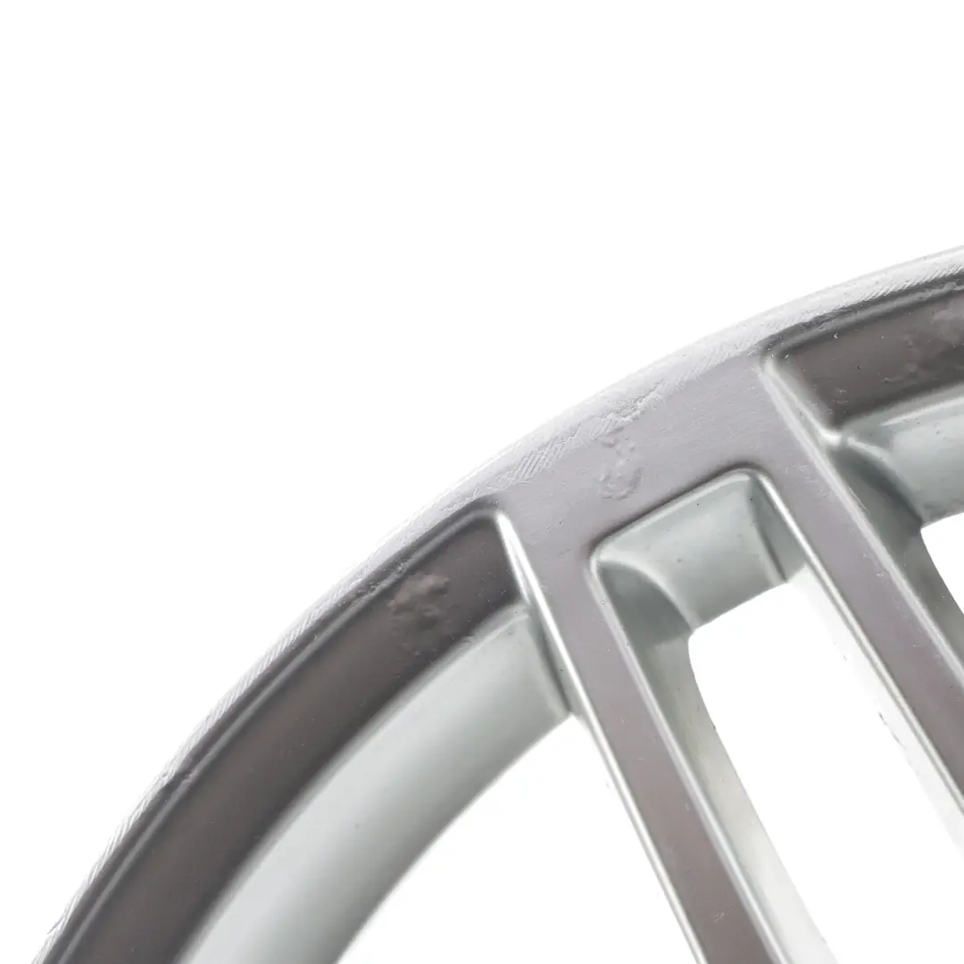 Llanta De Aleación Plata 18" 8J ET:43 para Audi A4 B6 B7 con número de pieza 8E0601025BA Audi A4 B6 B7 Llanta De Aleación Plata 18" 8J ET:43 - SKU 8E0601025BA-1 - Número de pieza 8E0601025BA