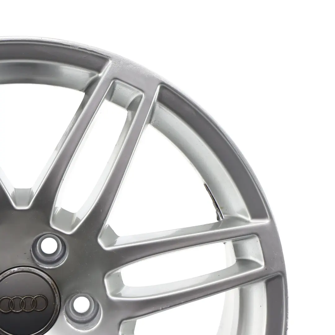Cerchio In Lega Argento 18" 8J ET:43 per Audi A4 B6 B7 con numero di parte 8E0601025BA Audi A4 B6 B7 Cerchio In Lega Argento 18" 8J ET:43 - SKU 8E0601025BA-1 - Numero di parte 8E0601025BA