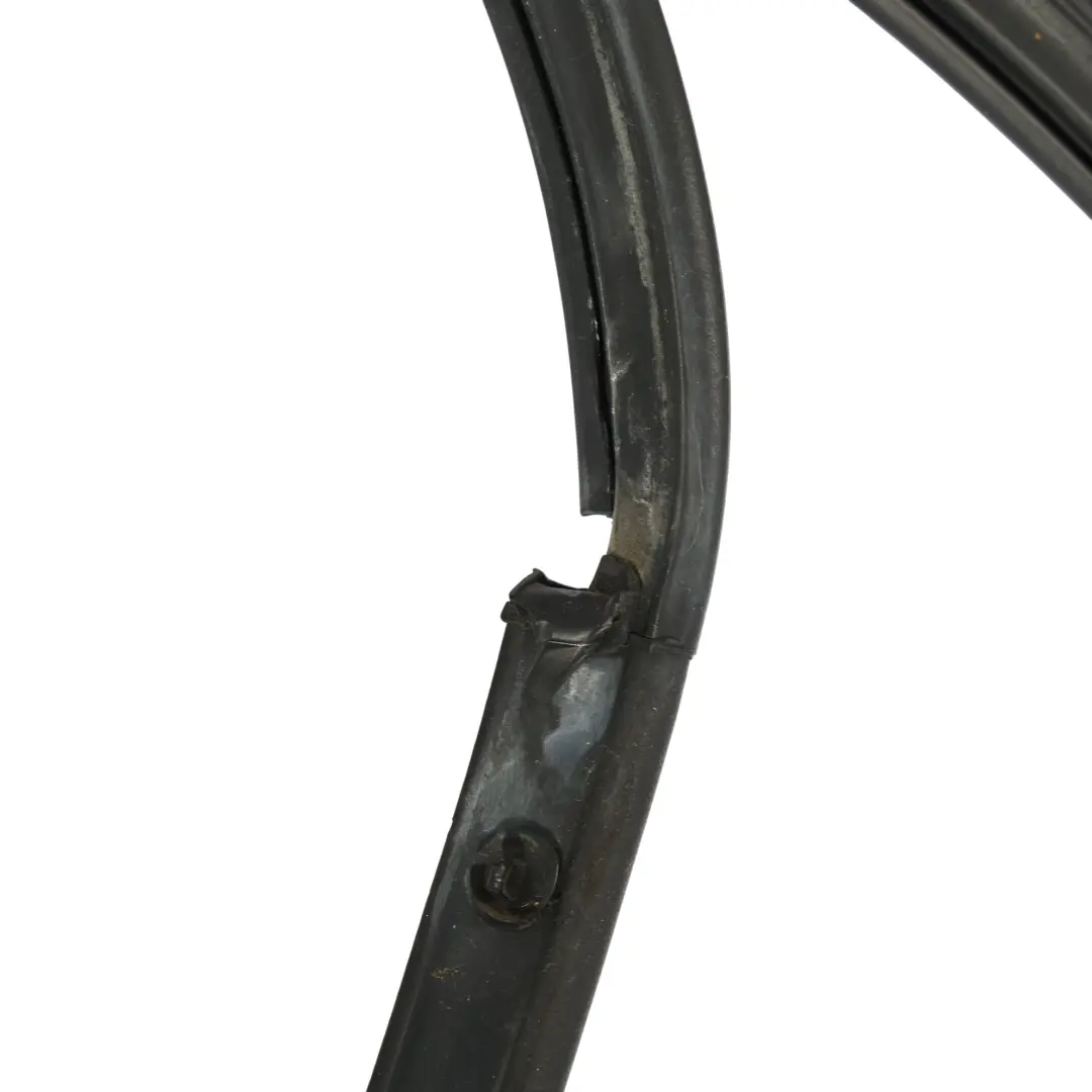 Audi A4 B7 Uszczelka Krawędzi Drzwi Przednich Lewy Przód - SKU 8E0837911L - Numer Części 8E0837911L