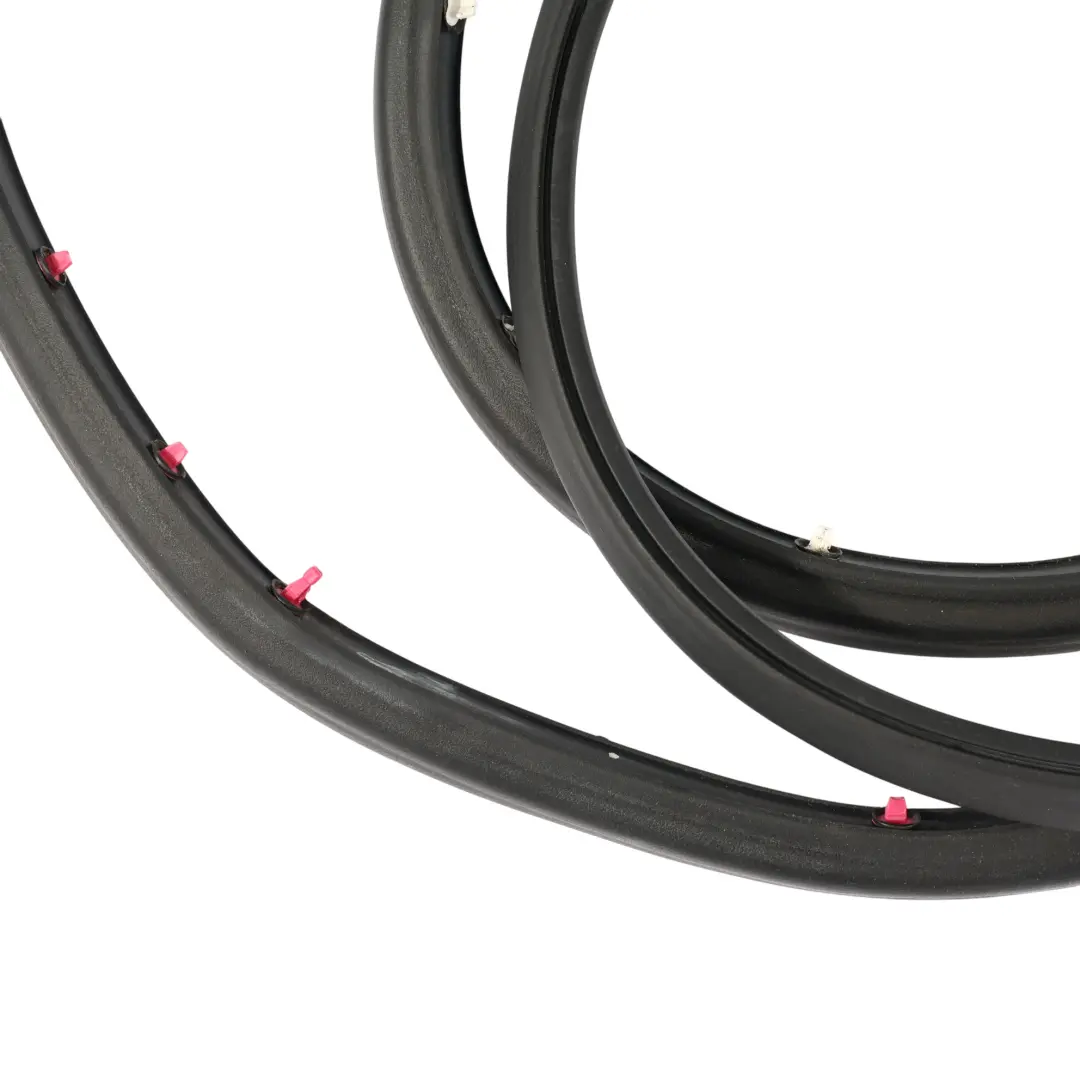 Porta Anteriore Bordo Guarnizione Telaio Gomma Destra 8E0837912 per Audi A4 B7 con numero di parte 8E0837912L Audi A4 B7 Porta Anteriore Bordo Guarnizione Telaio Gomma Destra 8E0837912 - SKU 8E0837912L - Numero di parte 8E0837912L