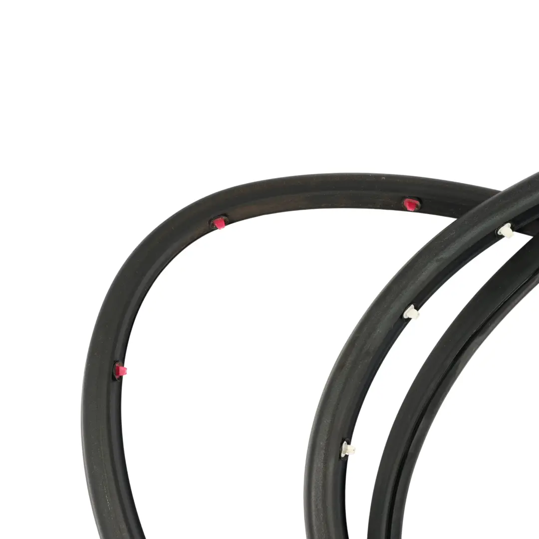 Audi A4 B7 Joint D'Étanchéité De Bord De Porte Avant Droite 8E0837912 - SKU 8E0837912L - Numéro de pièce 8E0837912L