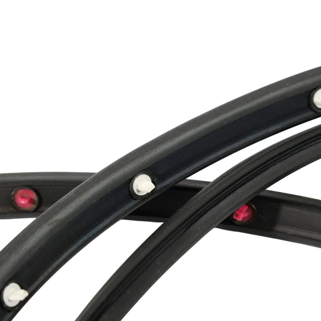 Audi A4 B7 Front Door Edge Seal Frame Rubber Gasket Right O/S 8E0837912 - SKU 8E0837912L - Part number 8E0837912L