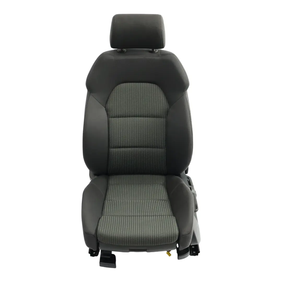 Sedile anteriore sinistro Tessuto Interno Panther Soul Nero per Audi A4 B7 Sport con numero di parte 8E0881805Q Audi A4 B7 Sport Sedile anteriore sinistro Tessuto Interno Panther Soul Nero - SKU 8E0881805Q-1 - Numero di parte 8E0881805Q