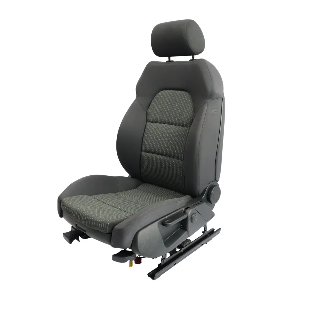 Sedile anteriore sinistro Tessuto Interno Panther Soul Nero per Audi A4 B7 Sport con numero di parte 8E0881805Q Audi A4 B7 Sport Sedile anteriore sinistro Tessuto Interno Panther Soul Nero - SKU 8E0881805Q-1 - Numero di parte 8E0881805Q