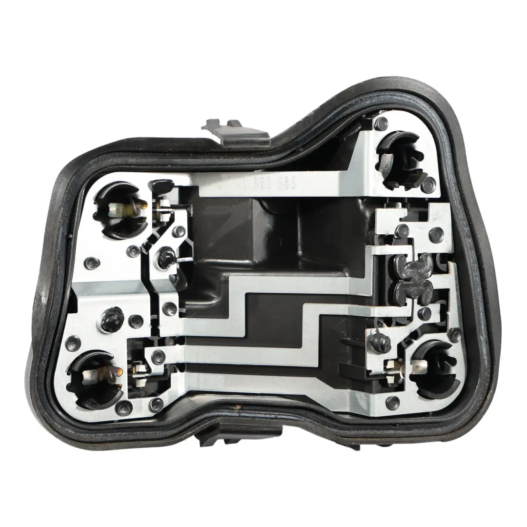 Support D'Ampoule Feu Arrière Gauche Berline pour Audi A4 B7 à propos du numéro de pièce 8E5945257B Audi A4 B7 Support D'Ampoule Feu Arrière Gauche Berline - SKU 8E5945257B - Numéro de pièce 8E5945257B