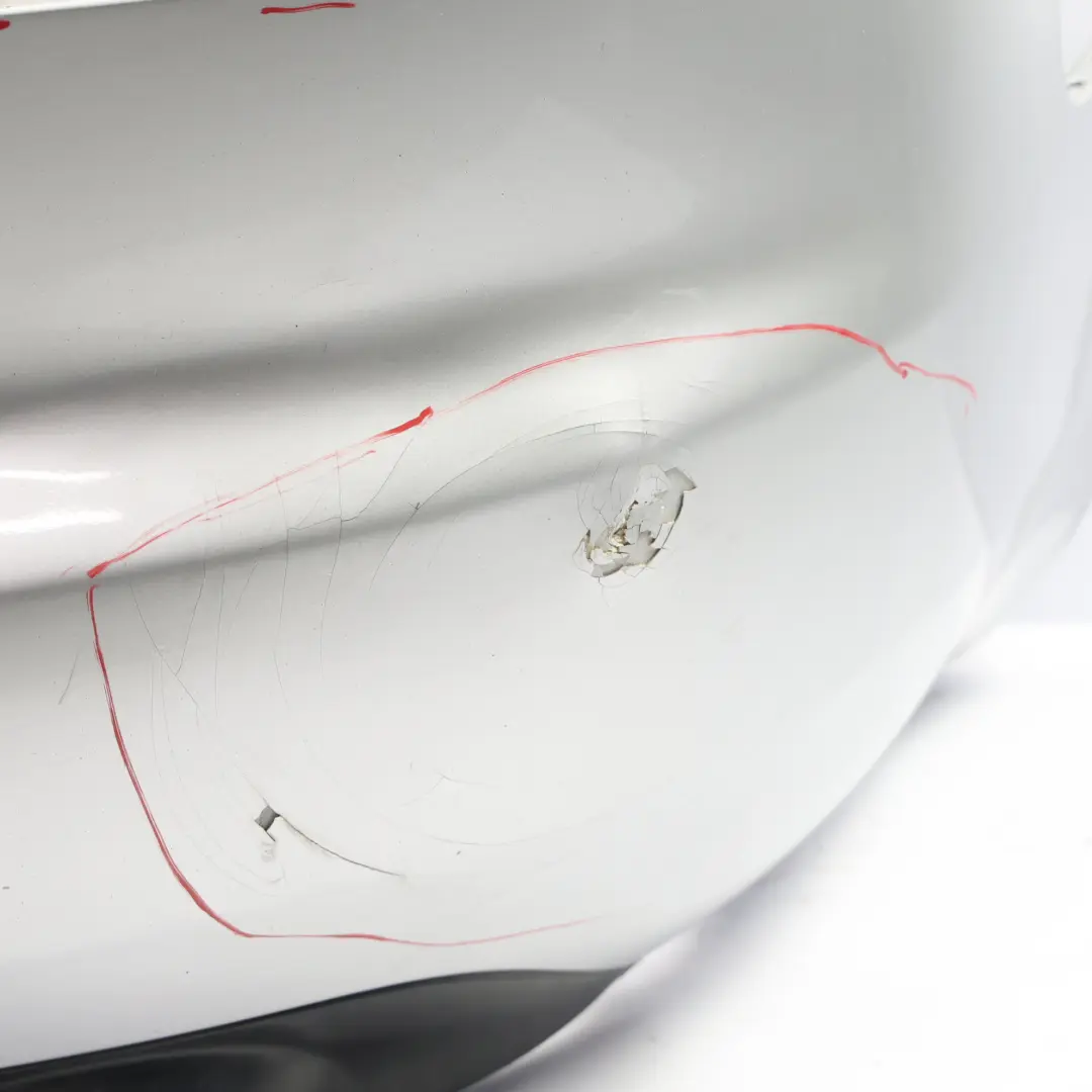 Zderzak Tylny Light Silver Srebrny Metalik - Y7W do Audi A4 B7 o numerze 8H0807303 Audi A4 B7 Zderzak Tylny Light Silver Srebrny Metalik - Y7W - SKU 8H0807303-LS - Numer Części 8H0807303