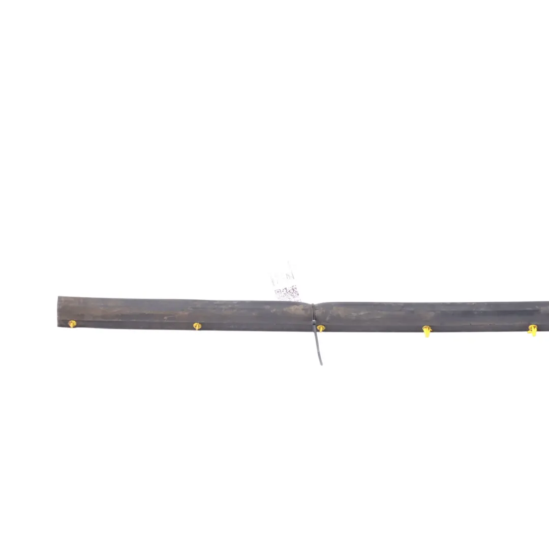 Joint Porte Avant Gauche Inférieur Caoutchouc pour Audi A4 B7 Cabrio à propos du numéro de pièce 8H0837717B Audi A4 B7 Cabrio Joint Porte Avant Gauche Inférieur Caoutchouc - SKU 8H0837717B - Numéro de pièce 8H0837717B