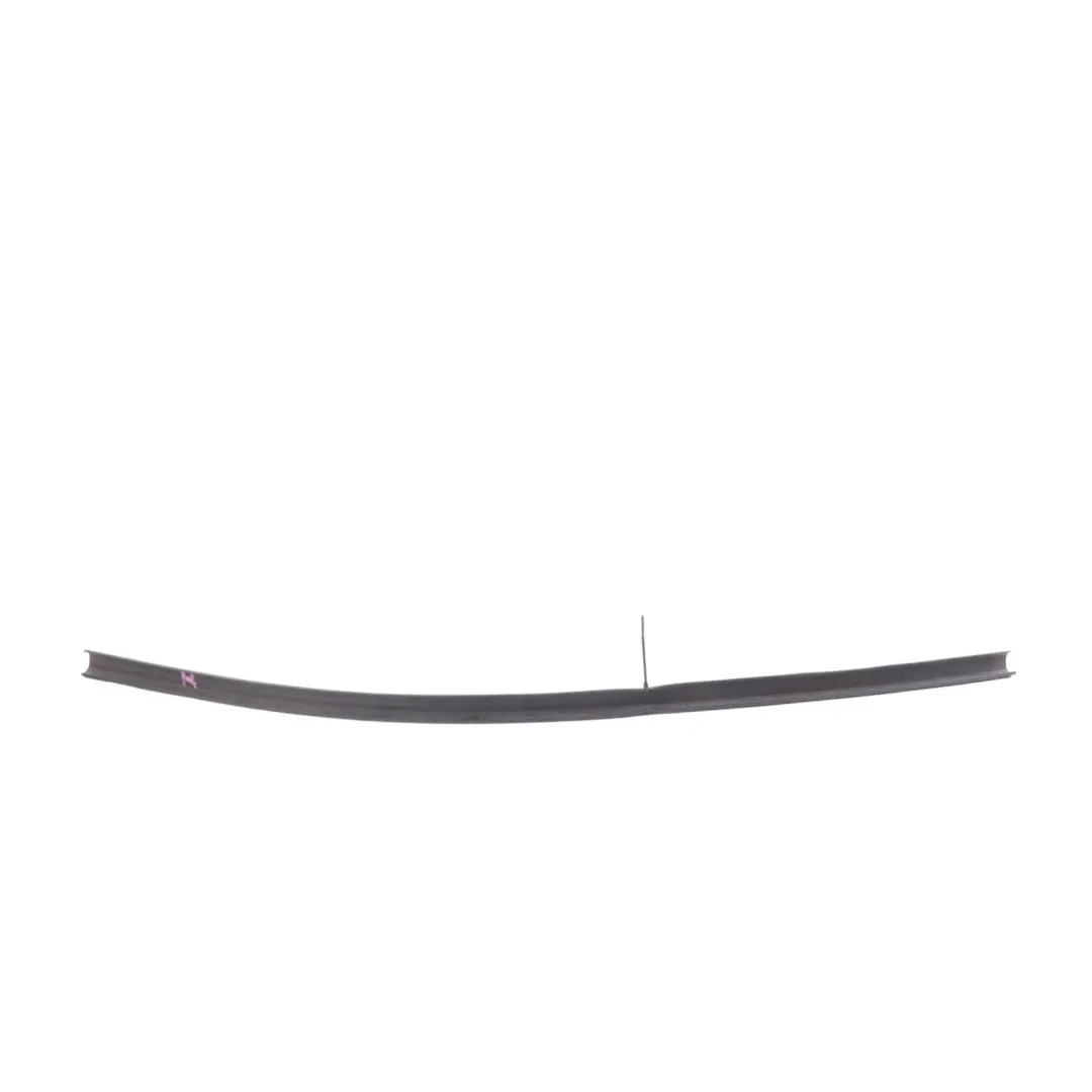 Junta Puerta Delantera Derecha Inferior Goma para Audi A4 B7 Cabrio con número de pieza 8H0837718B Audi A4 B7 Cabrio Junta Puerta Delantera Derecha Inferior Goma - SKU 8H0837718B - Número de pieza 8H0837718B