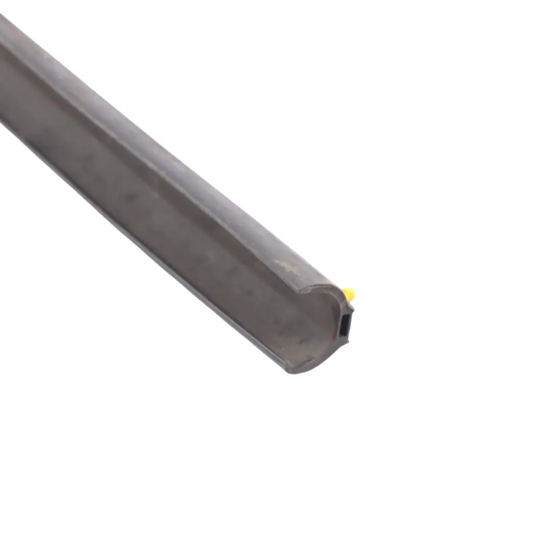 Joint Porte Avant Droit Inférieur Caoutchouc pour Audi A4 B7 Cabrio à propos du numéro de pièce 8H0837718B Audi A4 B7 Cabrio Joint Porte Avant Droit Inférieur Caoutchouc - SKU 8H0837718B - Numéro de pièce 8H0837718B