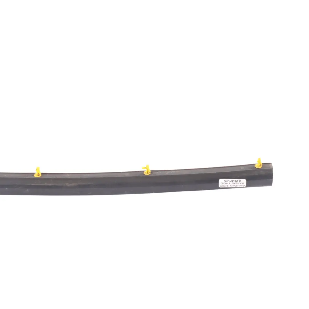 Junta Puerta Delantera Derecha Inferior Goma para Audi A4 B7 Cabrio con número de pieza 8H0837718B Audi A4 B7 Cabrio Junta Puerta Delantera Derecha Inferior Goma - SKU 8H0837718B - Número de pieza 8H0837718B