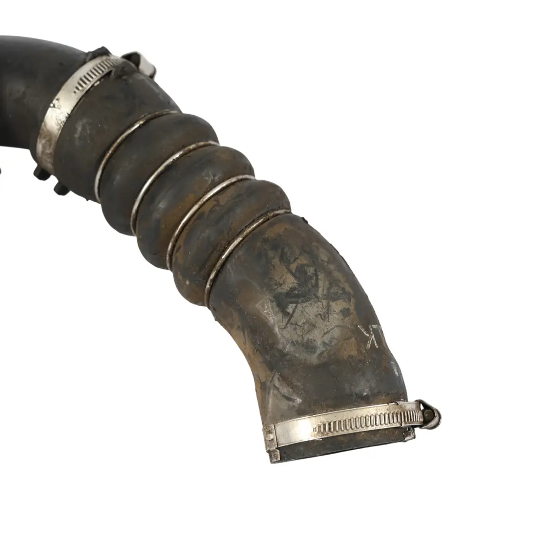 TTRS 8J 2.5 TFSI CEPA Tubo Intercooler Carico Aria 8J0145746 per Audi con numero di parte 8J0145832E Audi TTRS 8J 2.5 TFSI CEPA Tubo Intercooler Carico Aria 8J0145746 - SKU 8J0145832E - Numero di parte 8J0145832E