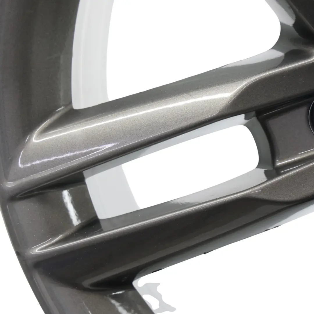 Mk2 8J Grigio Cerchio Lega 18" 9J ET:52 Doppia Stella Raggi per Audi TT con numero di parte 8J0601025AN Audi TT Mk2 8J Grigio Cerchio Lega 18" 9J ET:52 Doppia Stella Raggi - SKU 8J0601025AN-2 - Numero di parte 8J0601025AN