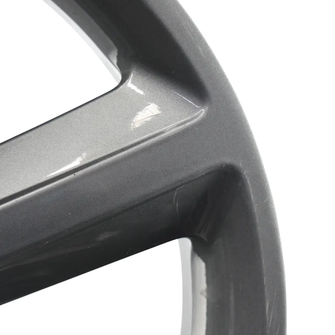 Mk2 8J Cerchio In Lega 18" 9J ET:52 Star Spoke per Audi TT con numero di parte 8J0601025M Audi TT Mk2 8J Cerchio In Lega 18" 9J ET:52 Star Spoke - SKU 8J0601025M-2 - Numero di parte 8J0601025M