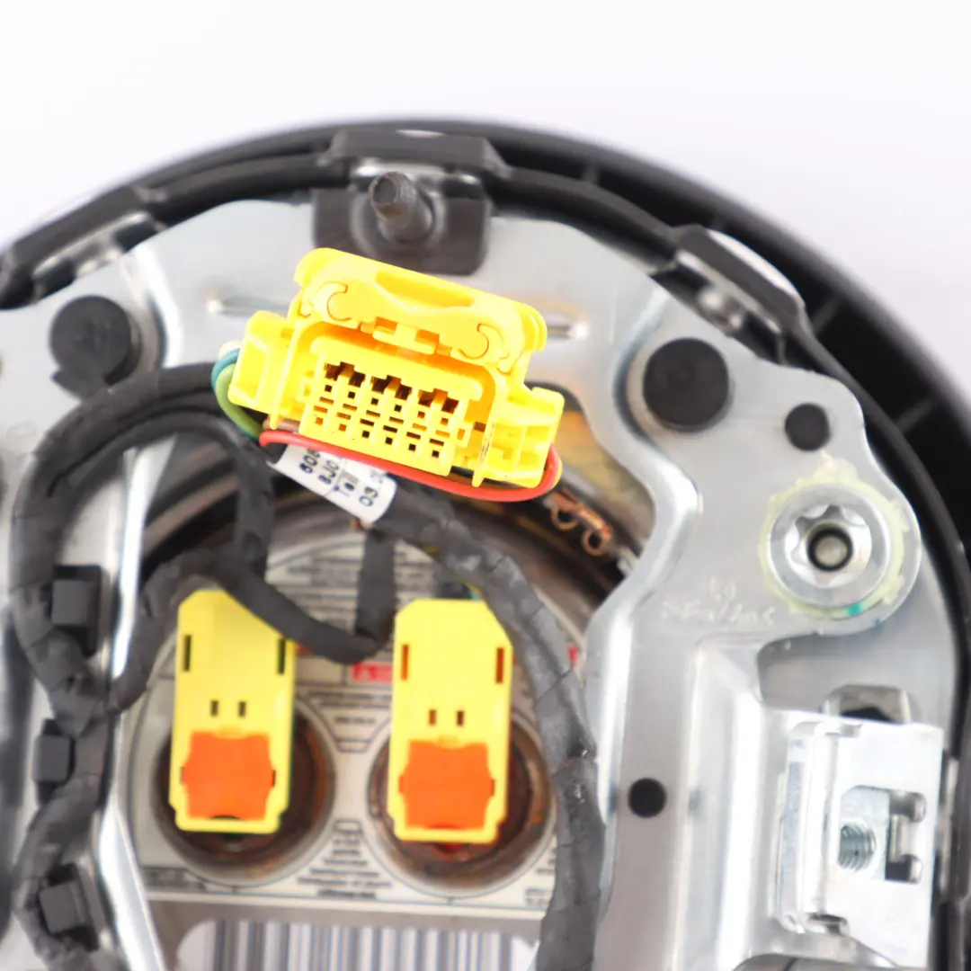 Steering Wheel Air Module Driver's Side to Audi TT 8J A3 8P FL Sport with Part number 8J0880201L Audi TT 8J A3 8P FL Sport Steering Wheel Air Module Driver's Side - SKU 8J0880201L - Part number 8J0880201L