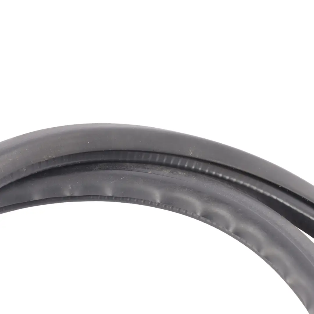 Audi TT 8J Cadre intérieur porte d'étanchéité caoutchouc avant gauche - SKU 8J8831707D - Numéro de pièce 8J8831707D