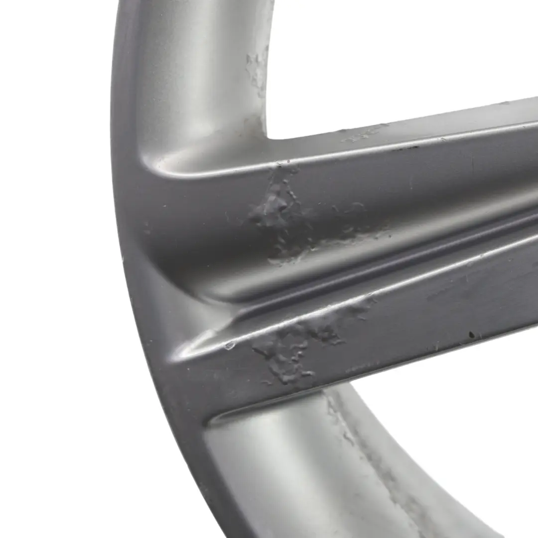 Jante argentée en alliage 17" ET:45 7,5J 8K0601025B pour Audi A4 B8 A5 8T à propos du numéro de pièce 8K0601025B-2 Audi A4 B8 A5 8T Jante argentée en alliage 17" ET:45 7,5J 8K0601025B - SKU 8K0601025B-2 - Numéro de pièce 8K0601025B-2