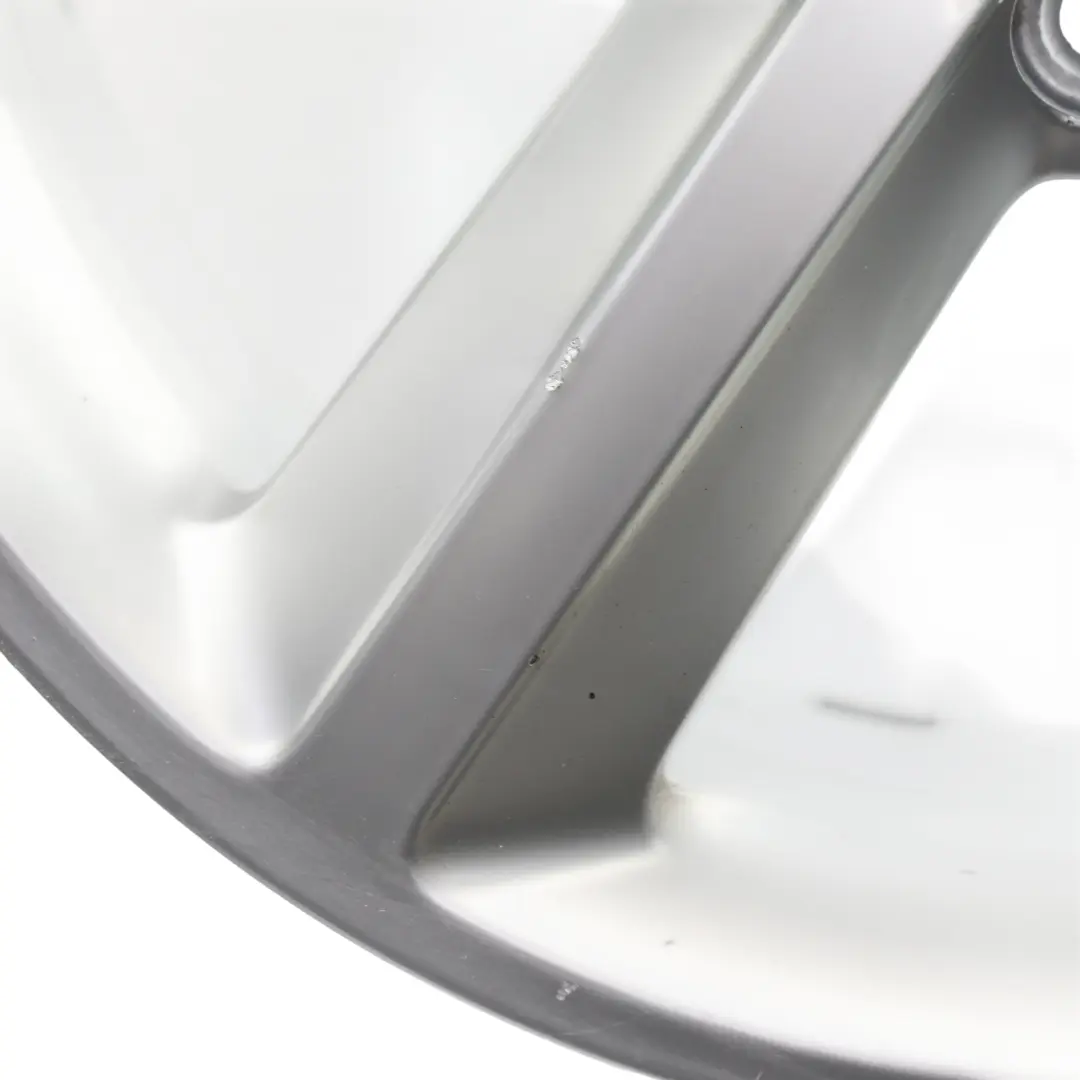 Audi A4 B8 Jante Alliage Argent 18" ET:47 8J À Rayons Étoilés - SKU 8K0601025Q-2 - Numéro de pièce 8K0601025Q