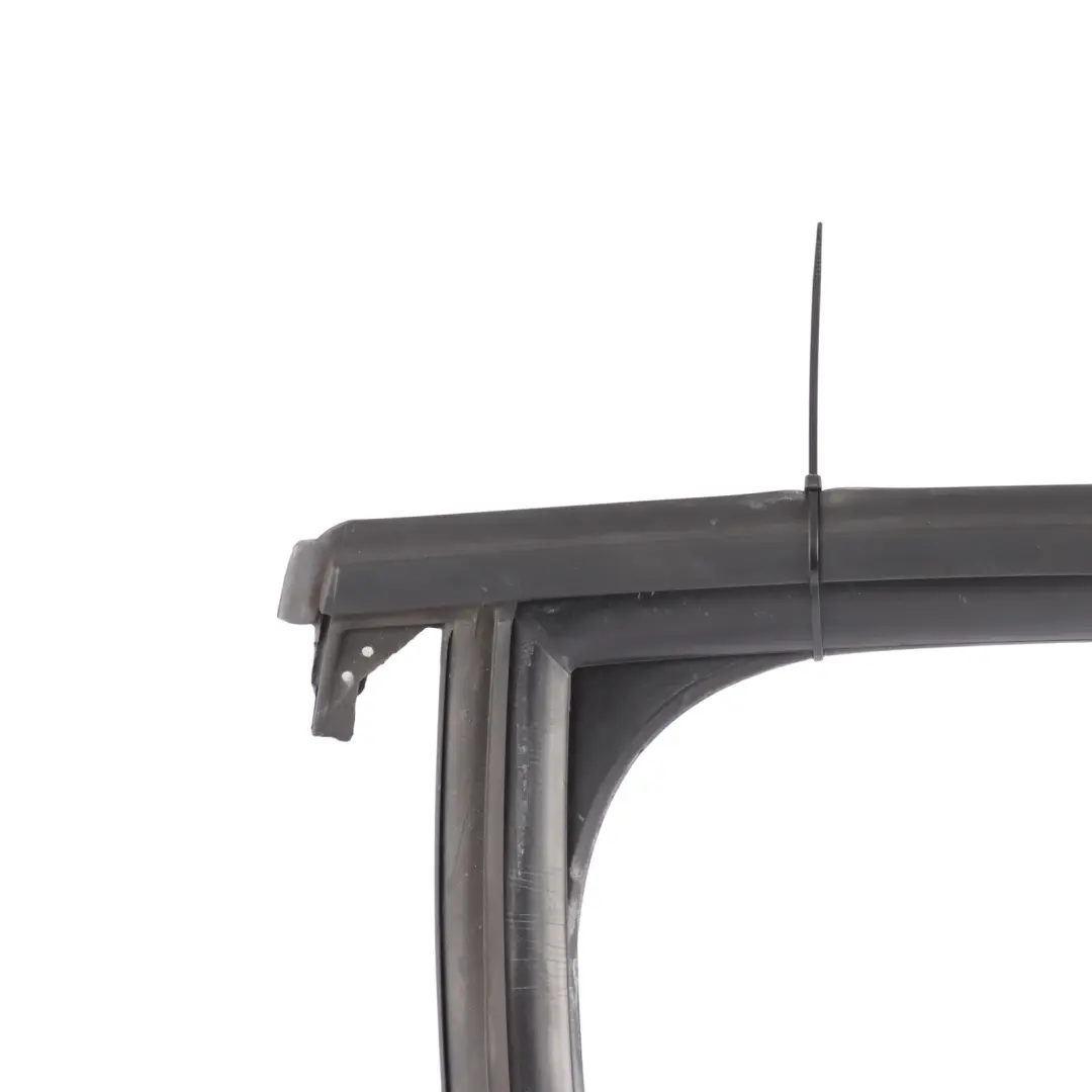 Ventana Goma Junta Puerta Trasera Izquierda para Audi A4 B8 con número de pieza 8K5839439G Audi A4 B8 Ventana Goma Junta Puerta Trasera Izquierda - SKU 8K5839439G - Número de pieza 8K5839439G