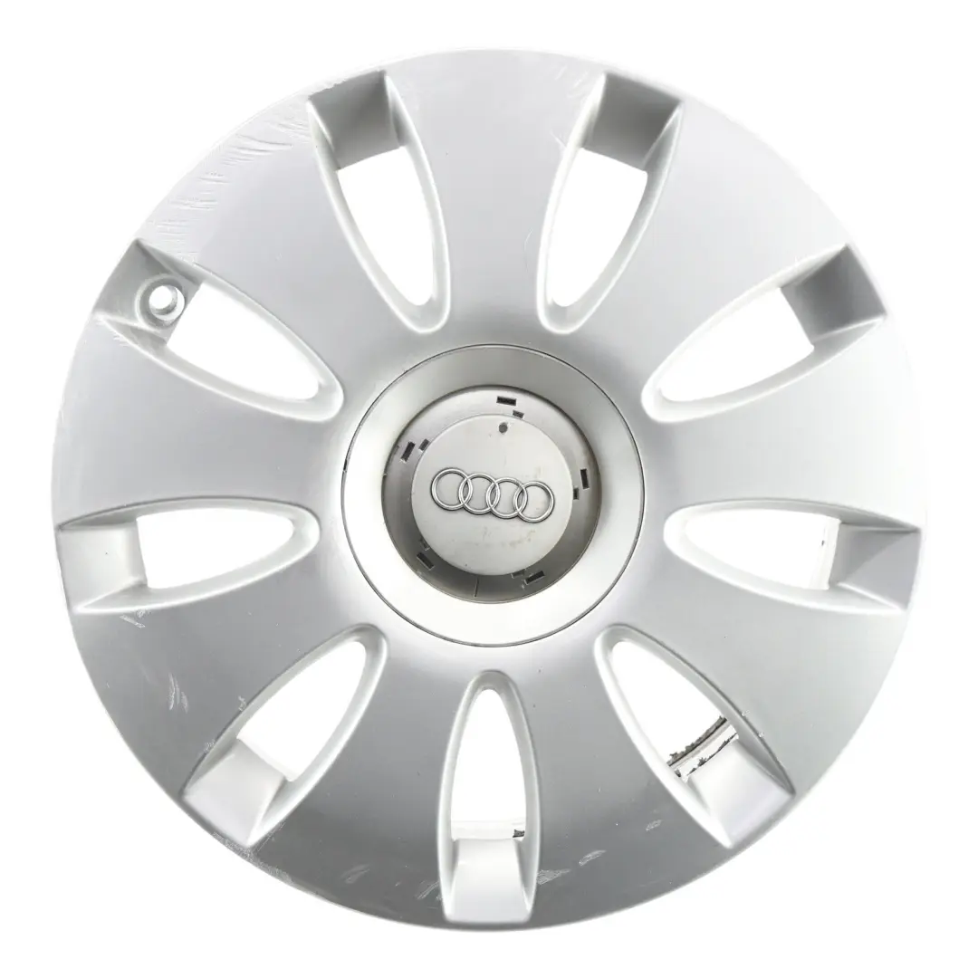 Audi A3 8P Llanta De Aleación Plateada 16" 6,5J ET:50 9 Radios - SKU 8P0601025AA-2 - Número de pieza 8P0601025AA