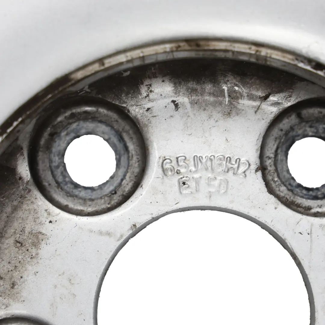 Cerchio In Lega 16" 6,5J ET:50 A 9 Razze per Audi A3 8P Silver con numero di parte 8P0601025AA Audi A3 8P Silver Cerchio In Lega 16" 6,5J ET:50 A 9 Razze - SKU 8P0601025AA-2 - Numero di parte 8P0601025AA