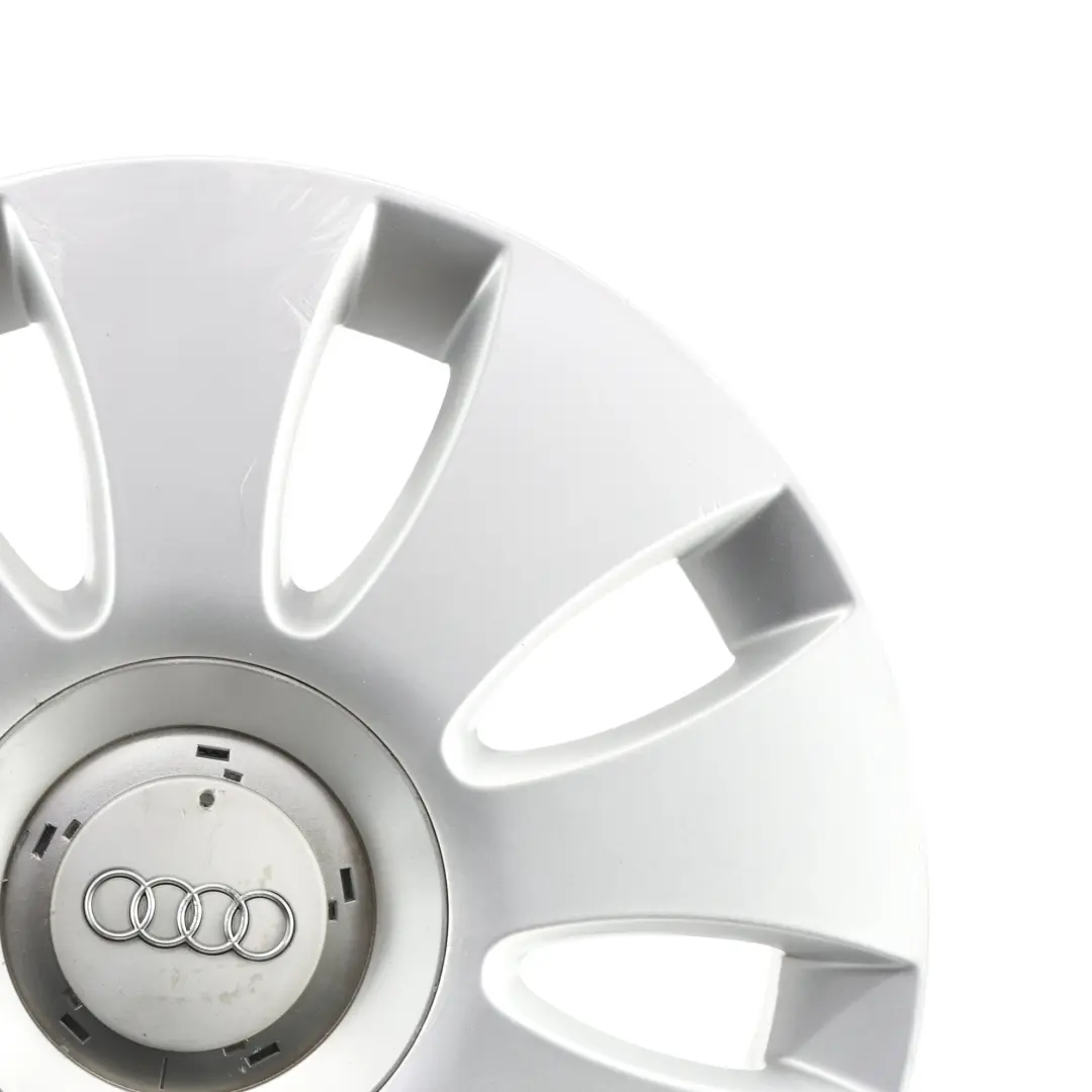 Audi A3 8P Jante Alliage Argent 16" 6,5J ET:50 9 Branches - SKU 8P0601025AA-2 - Numéro de pièce 8P0601025AA