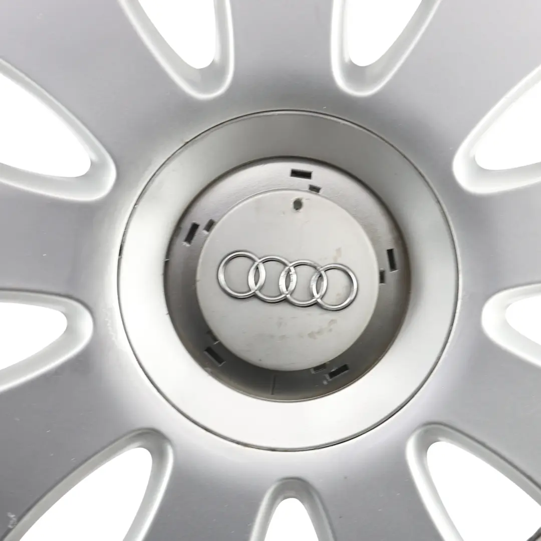 Audi A3 8P Silberne Leichtmetallfelge 16" 6,5J ET:50 9-Speiche - SKU 8P0601025AA-2 - Teilenummer 8P0601025AA