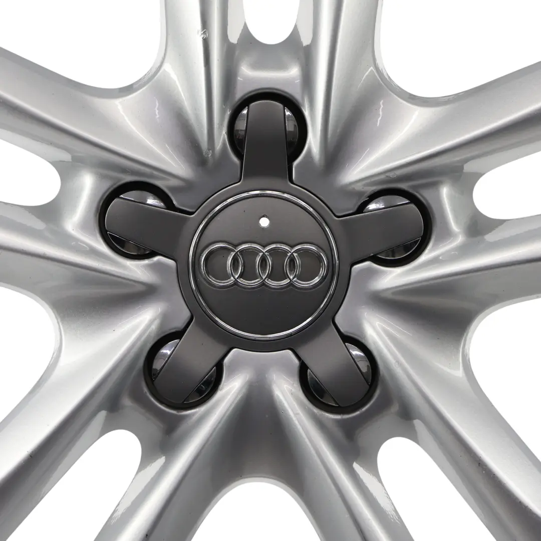 Srebrna Felga Aluminiowa 18" 7.5J ET:54 do Audi A3 S3 8P o numerze 8P0601025BM Audi A3 S3 8P Srebrna Felga Aluminiowa 18" 7.5J ET:54 - SKU 8P0601025BM-2 - Numer Części 8P0601025BM