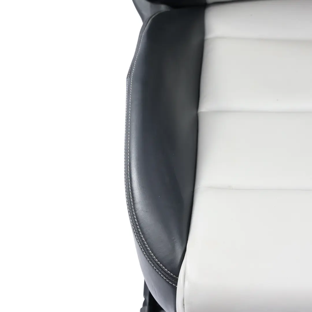 Vordersitz Elektrisch Beheizt Sport Comfort Soul Schwarz Silber Links für Audi S3 8P mit Teilenummer 8P0881805CP Audi S3 8P Vordersitz Elektrisch Beheizt Sport Comfort Soul Schwarz Silber Links - SKU 8P0881805CP-1 - Teilenummer 8P0881805CP