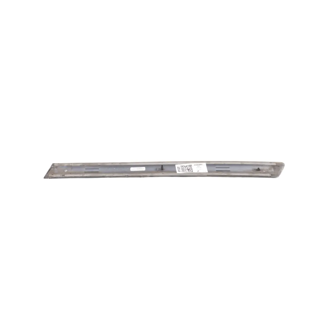 Modanatura Fiancata Posteriore Destra Nero Brillante Y9B per Audi A3 8P 3D con numero di parte 8P3853984C Audi A3 8P 3D Modanatura Fiancata Posteriore Destra Nero Brillante Y9B - SKU 8P3853984C-BBL - Numero di parte 8P3853984C