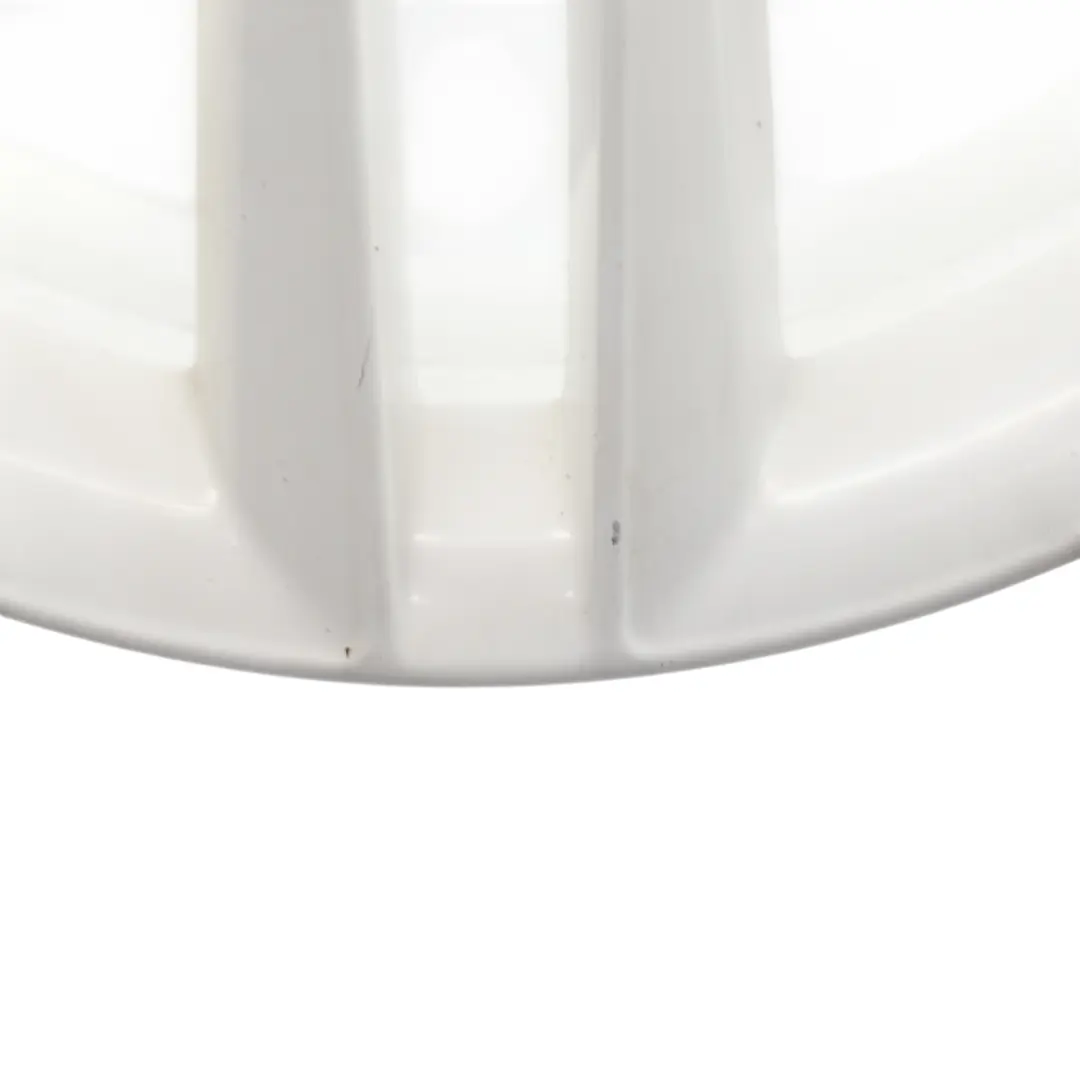 Jante en alliage léger argenté 18" 8,5J ET:29 pour Audi A5 8T à propos du numéro de pièce 8T0601025CC Audi A5 8T Jante en alliage léger argenté 18" 8,5J ET:29 - SKU 8T0601025CC-2 - Numéro de pièce 8T0601025CC