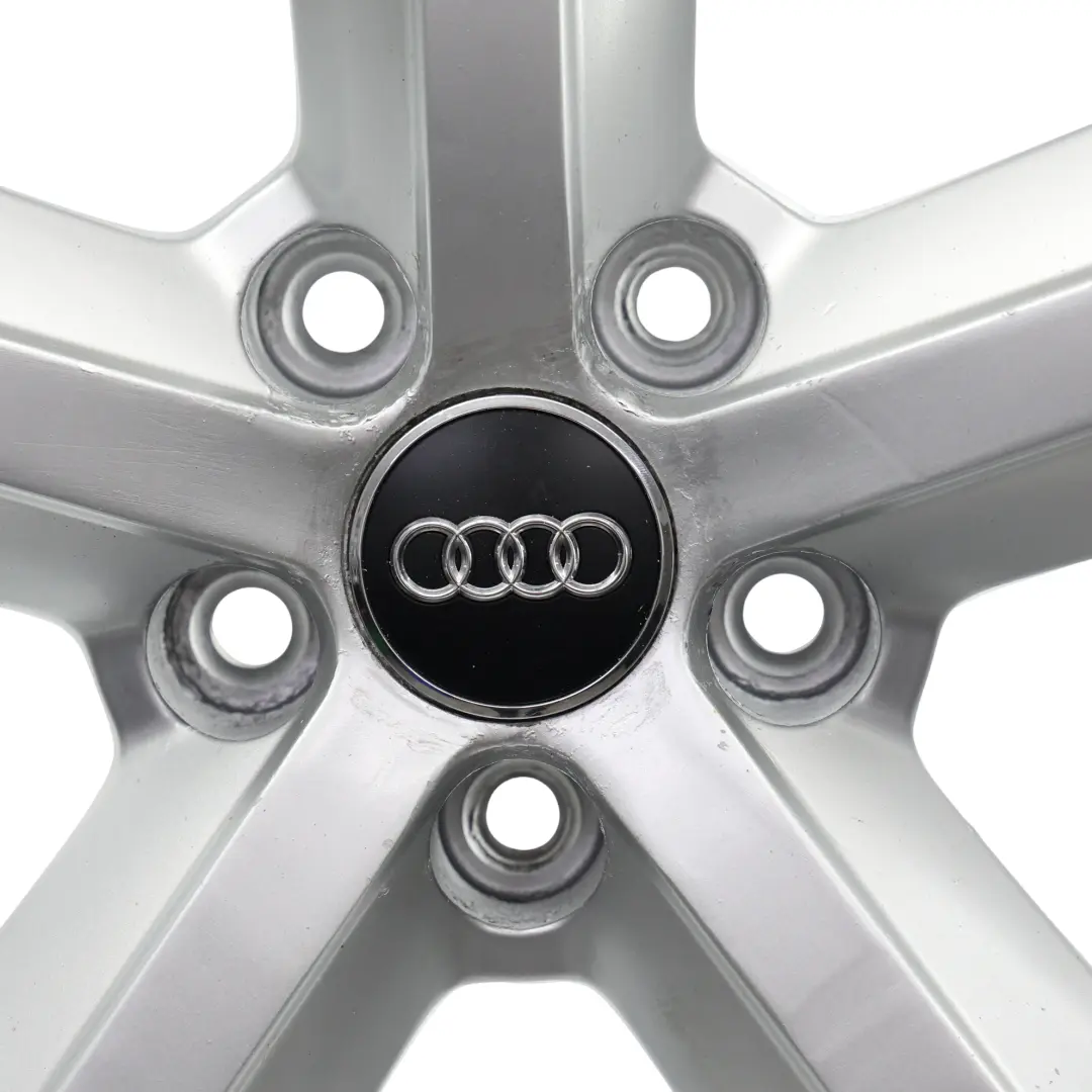 18" Llanta Aleación Plateada 8.5J ET:29 Star Spoke para Audi A5 8T con número de pieza 8T0601025CG Audi A5 8T 18" Llanta Aleación Plateada 8.5J ET:29 Star Spoke - SKU 8T0601025CG-1 - Número de pieza 8T0601025CG