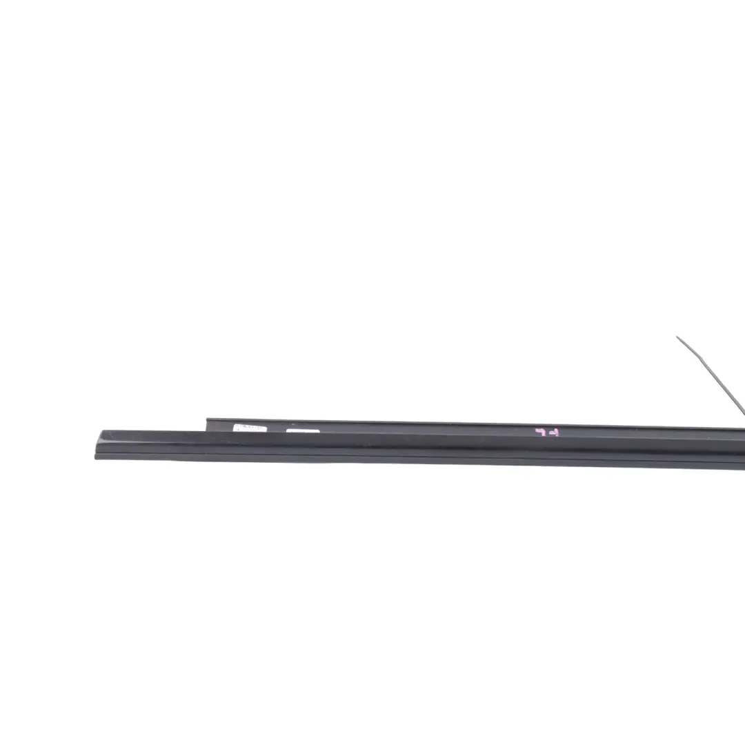 Burlete Ventanilla Puerta Delantero Izquierdo para Audi A5 8T con número de pieza 8T8853283L Audi A5 8T Burlete Ventanilla Puerta Delantero Izquierdo - SKU 8T8853283L - Número de pieza 8T8853283L