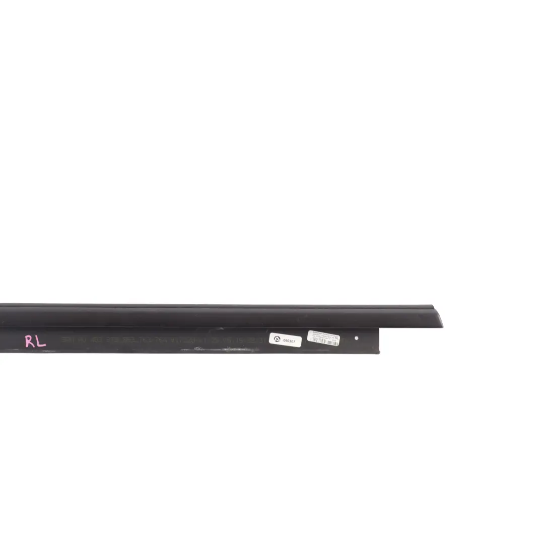 Guarnizione Finestrino Modanatura Posteriore Sinistra per Audi A5 8T con numero di parte 8T8853763K Audi A5 8T Guarnizione Finestrino Modanatura Posteriore Sinistra - SKU 8T8853763K - Numero di parte 8T8853763K