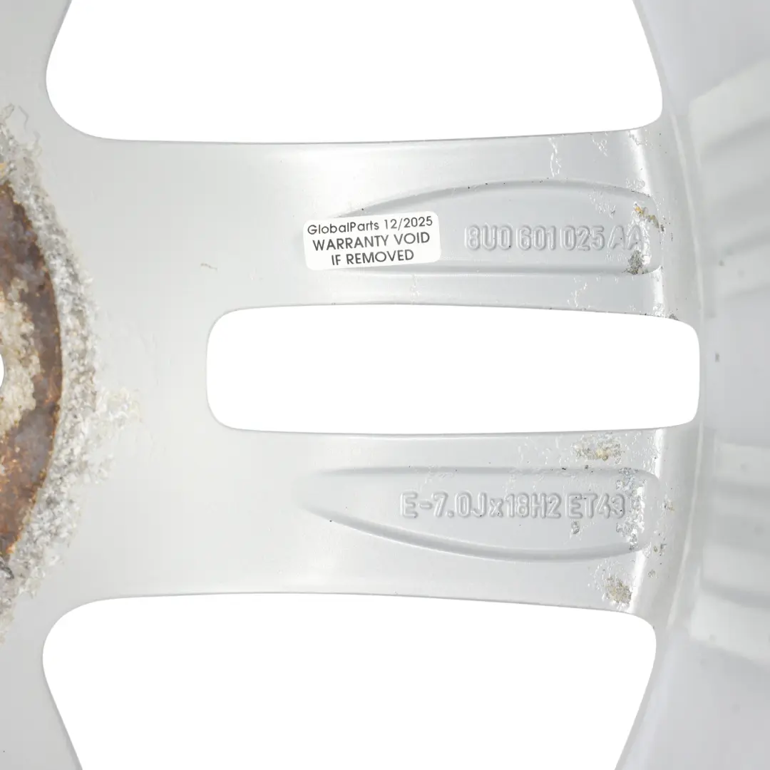 Jante argentée en alliage 18" 7J ET:43 Double Star Spoke pour Audi Q3 8U à propos du numéro de pièce 8U0601025AA Audi Q3 8U Jante argentée en alliage 18" 7J ET:43 Double Star Spoke - SKU 8U0601025AA-1 - Numéro de pièce 8U0601025AA