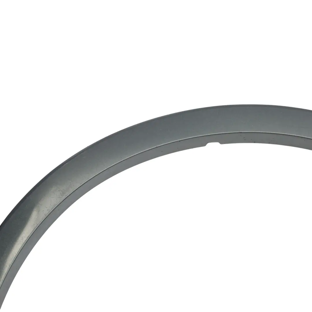 Rivestimento Arco Ruota Anteriore Sinistro Grigio - Z7S per Audi Q3 8U con numero di parte 8U0853717B Audi Q3 8U Rivestimento Arco Ruota Anteriore Sinistro Grigio - Z7S - SKU 8U0853717B - Numero di parte 8U0853717B