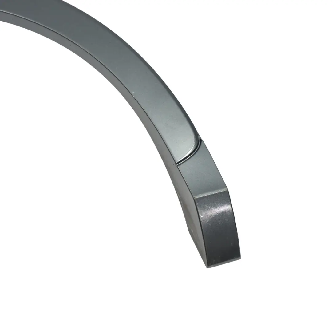 Audi Q3 8U Tapacubos Derecho Trasero Gris Daytona Efecto Perla - Z7S - SKU 8U0853818A-DGR - Número de pieza 8U0853818A