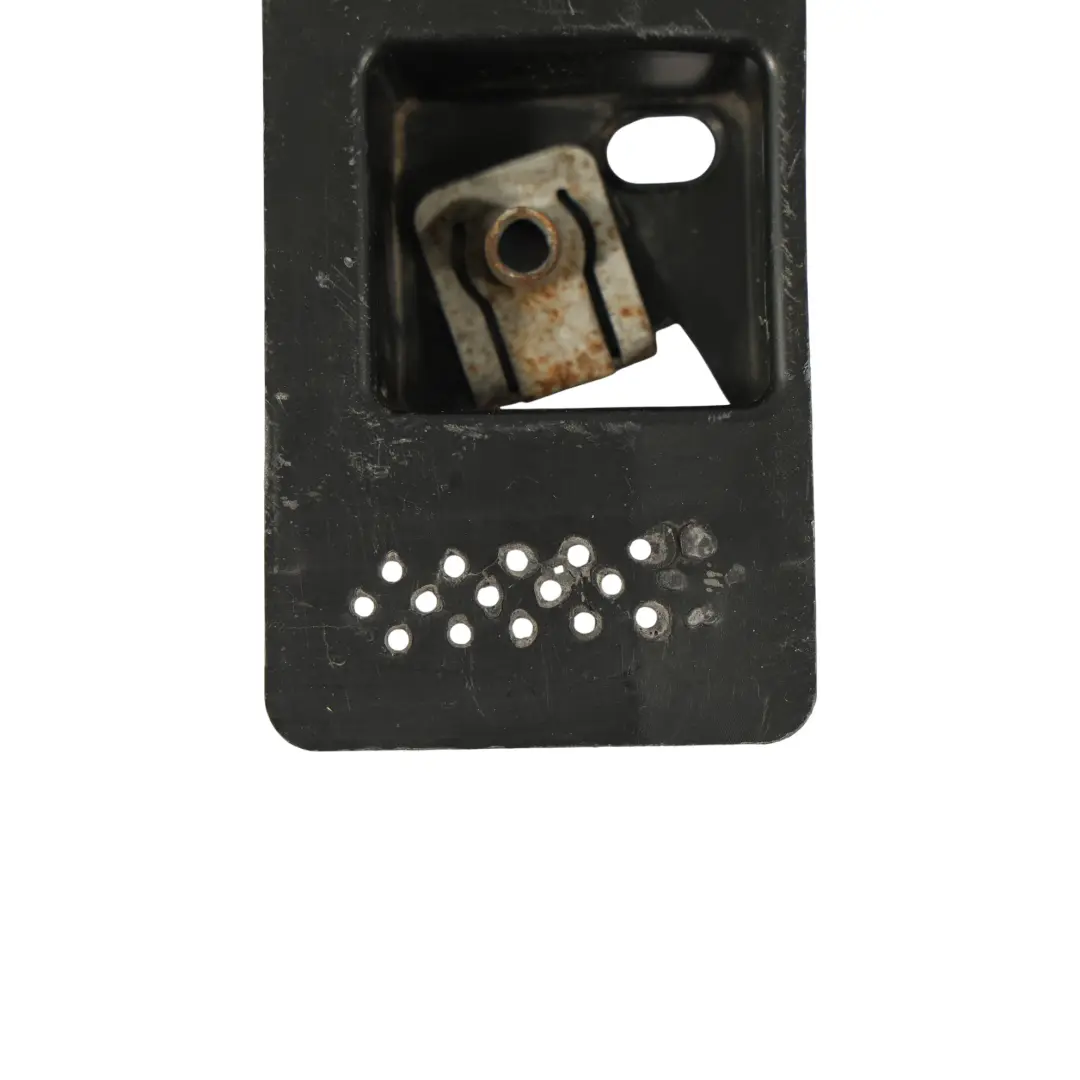 Mocowanie Uchwyt Czujnika Uderzeniowego do Audi A3 8V o numerze 8V3919330 Audi A3 8V Mocowanie Uchwyt Czujnika Uderzeniowego - SKU 8V3919330 - Numer Części 8V3919330