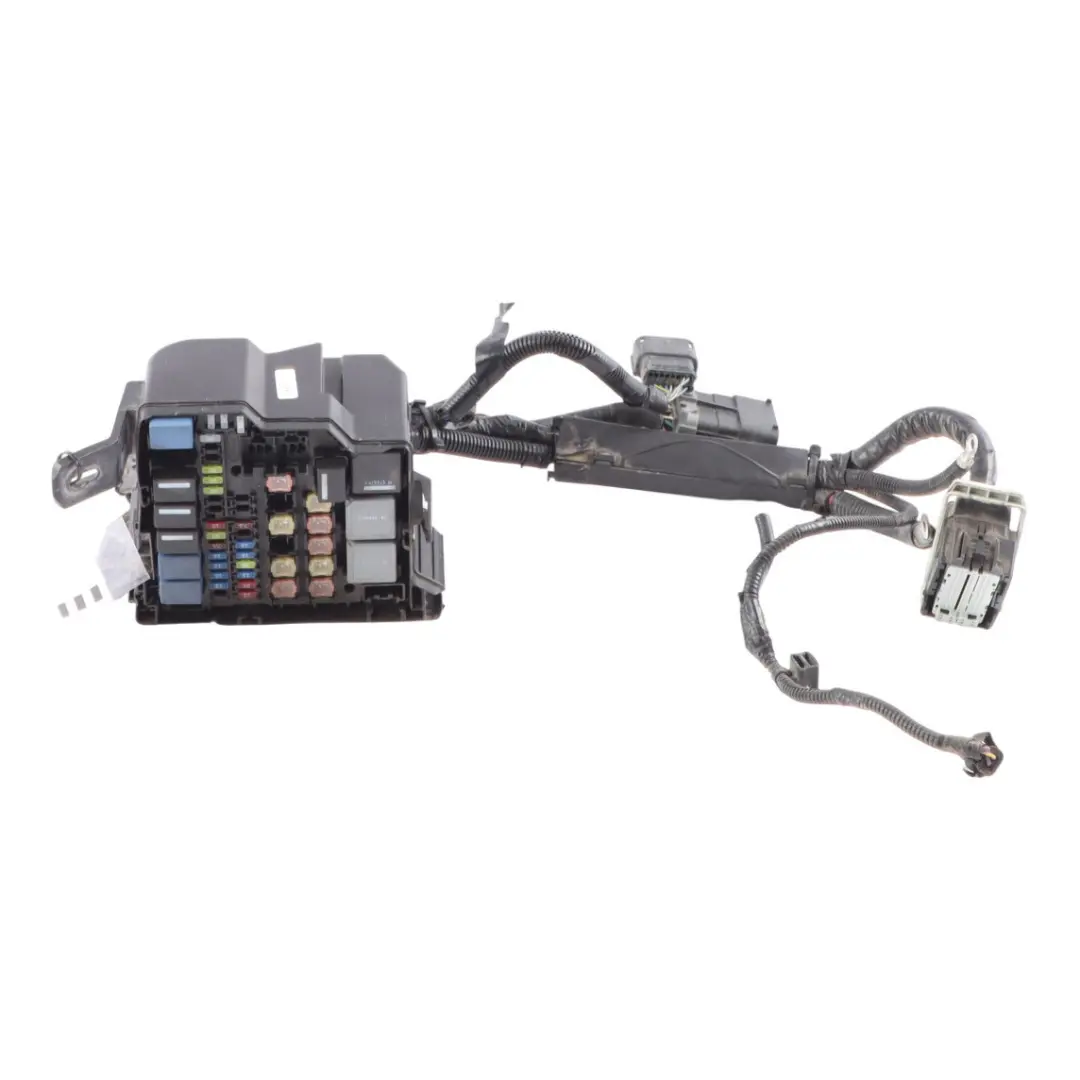 External Engine Bay Fuse Box Reylay to Ford Fiesta Mk7 with Part number 8V51-14B144-BB Ford Fiesta Mk7 External Engine Bay Fuse Box Reylay - SKU 8V51-14B144-BB - Part number 8V51-14B144-BB