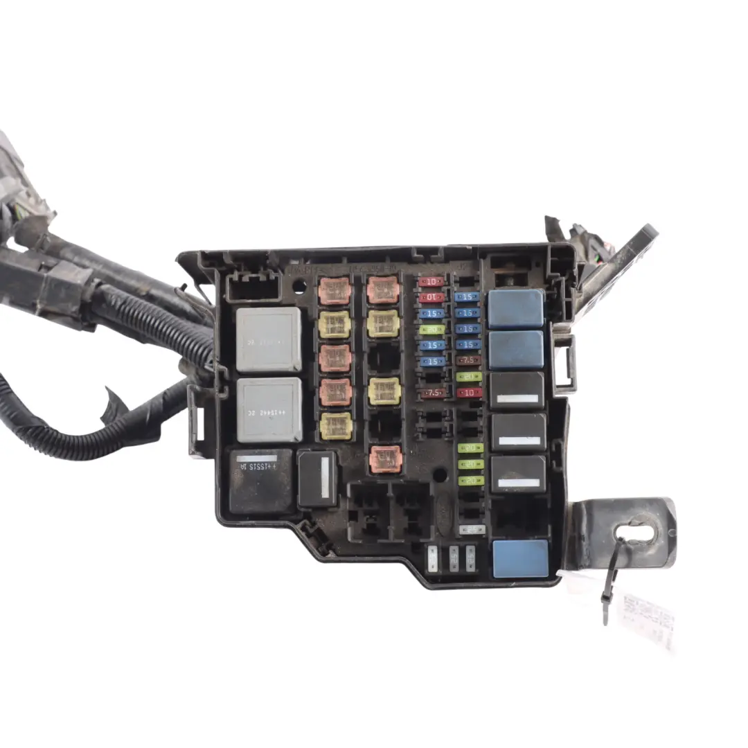 External Engine Bay Fuse Box Reylay to Ford Fiesta Mk7 with Part number 8V51-14B144-BB Ford Fiesta Mk7 External Engine Bay Fuse Box Reylay - SKU 8V51-14B144-BB - Part number 8V51-14B144-BB