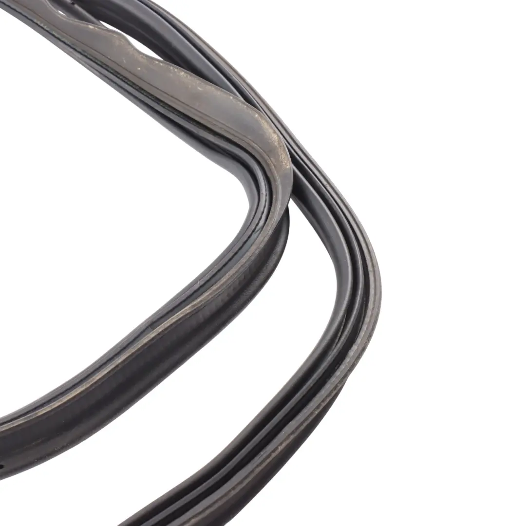 Trunk Boot Lid tailgate Gasket Seal Rubber to Audi S3 A3 8V with Part number 8V5827705 Audi S3 A3 8V Trunk Boot Lid tailgate Gasket Seal Rubber - SKU 8V5827705 - Part number 8V5827705