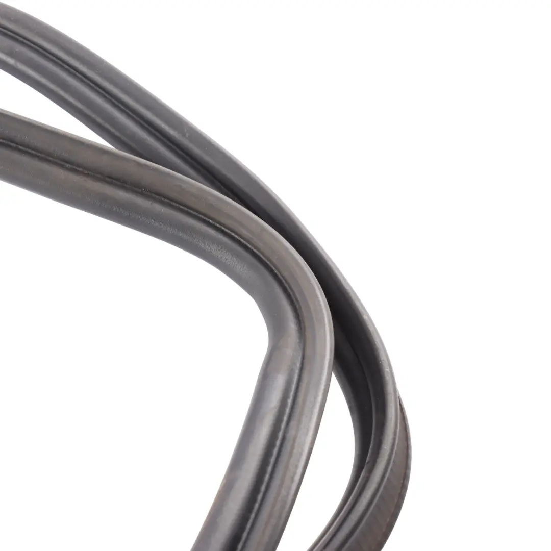 Trunk Boot Lid tailgate Gasket Seal Rubber to Audi S3 A3 8V with Part number 8V5827705 Audi S3 A3 8V Trunk Boot Lid tailgate Gasket Seal Rubber - SKU 8V5827705 - Part number 8V5827705