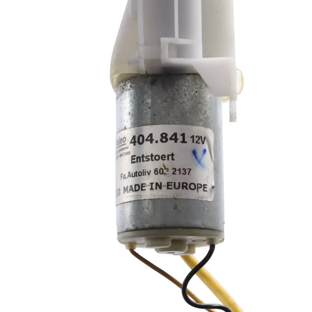 Seatbelt Height Adjustment Motor Adjuster 12V 7L0857819H to Porsche Cayenne 9PA with Part number 95580300801 Porsche Cayenne 9PA Seatbelt Height Adjustment Motor Adjuster 12V 7L0857819H - SKU 95580300801 - Part number 95580300801